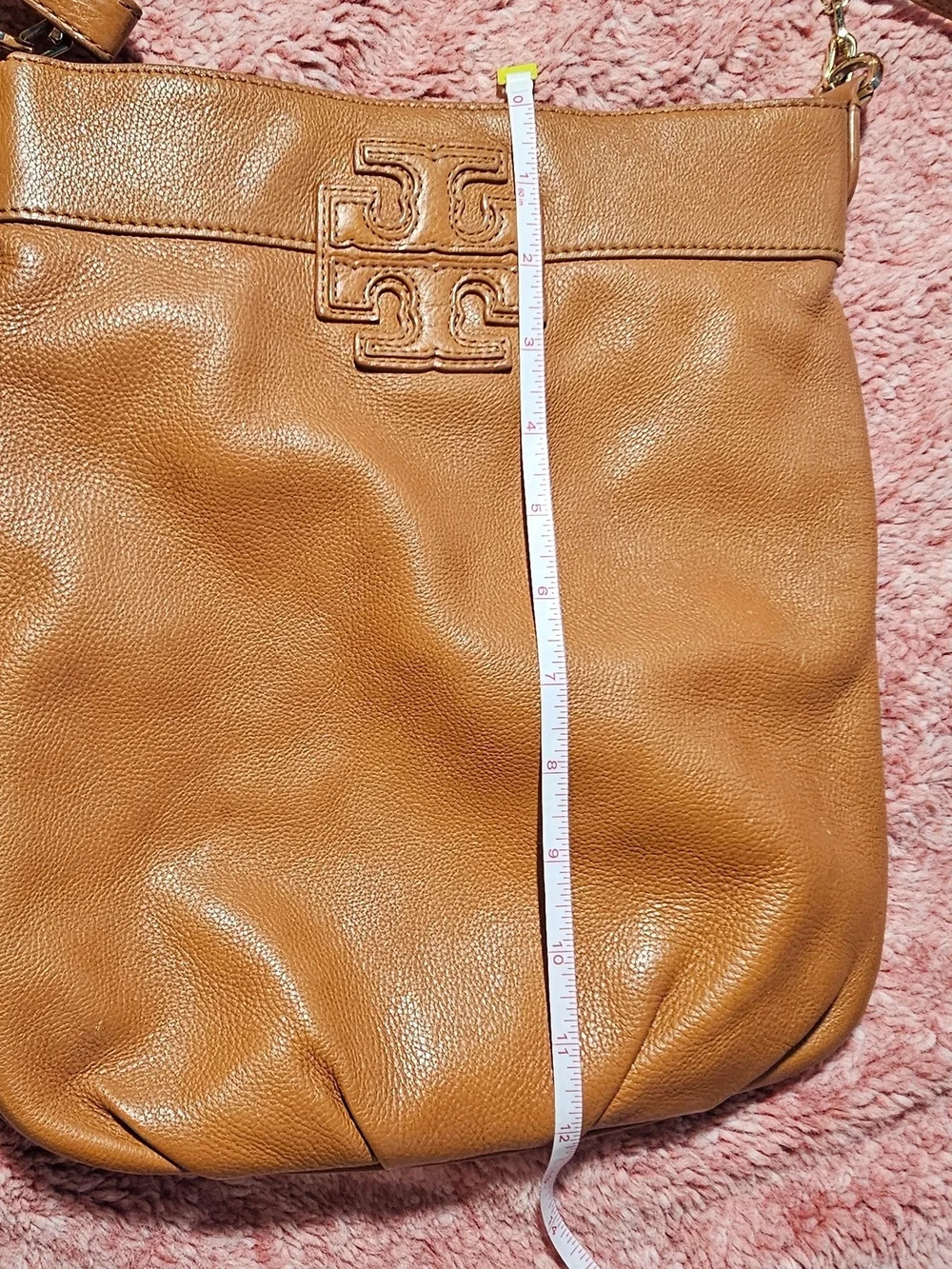 Tory Burch Camel Pebbled Soft Leather Chain Detail Crossbody Bag